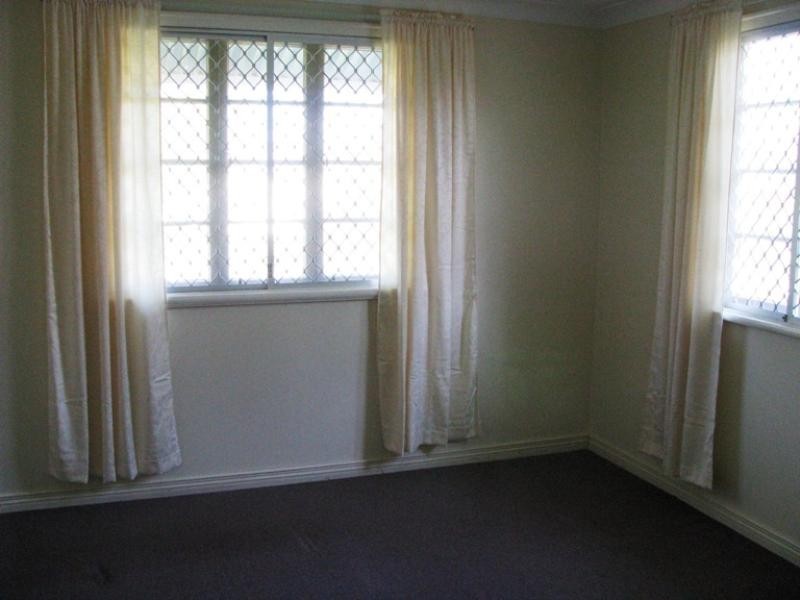 14 Orchard Street, Eastern Heights QLD 4305