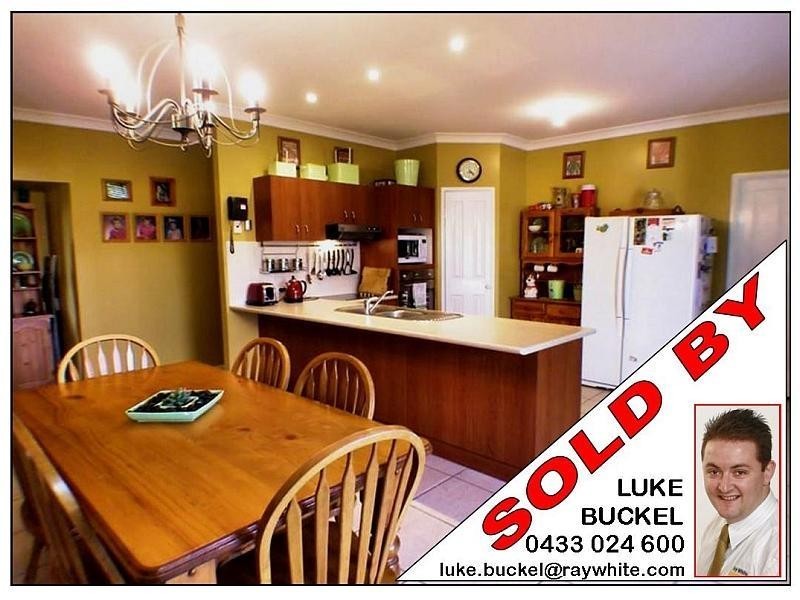 3 Knight Avenue, Silkstone QLD 4304