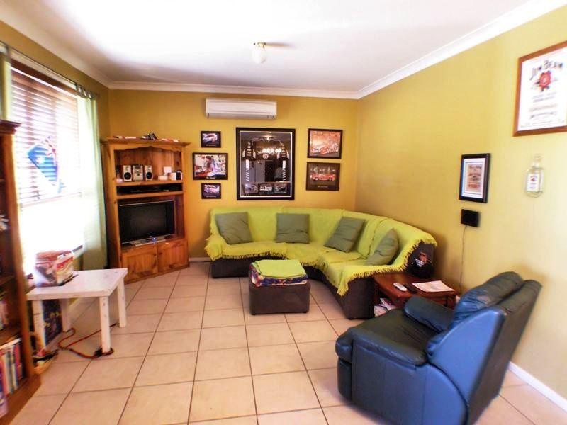 3 Knight Avenue, Silkstone QLD 4304