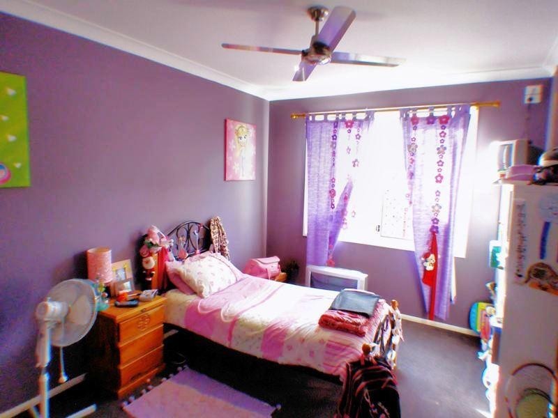 3 Knight Avenue, Silkstone QLD 4304