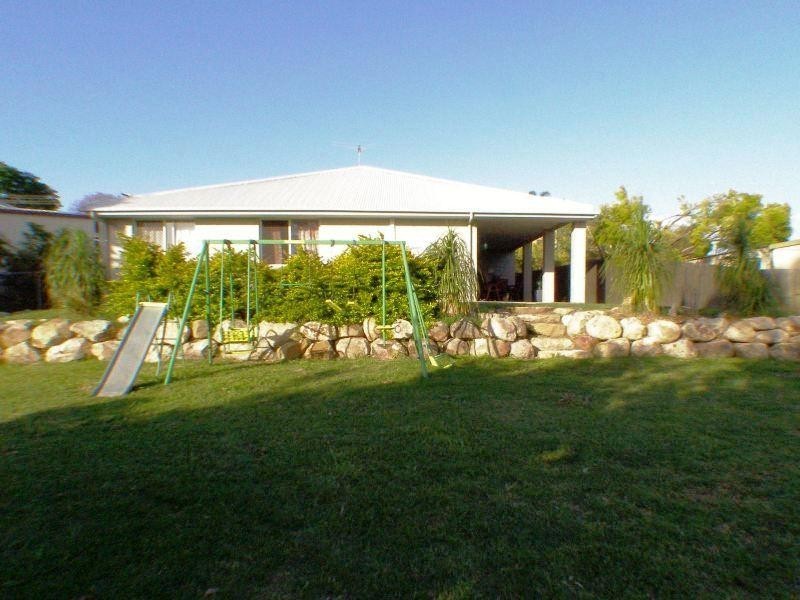 3 Knight Avenue, Silkstone QLD 4304