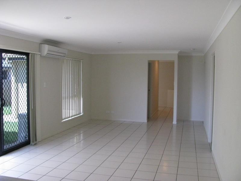 10 Bosswood Court, Yamanto QLD 4305