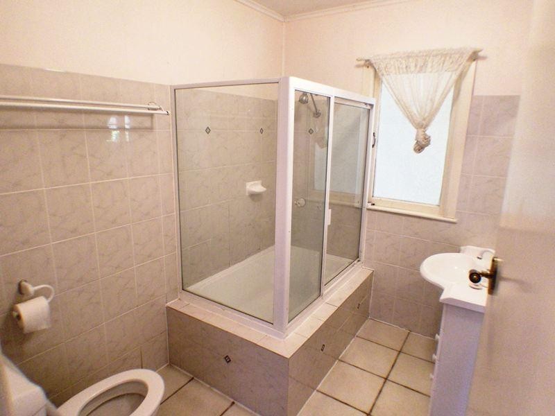 169 South Station Road, Silkstone QLD 4304