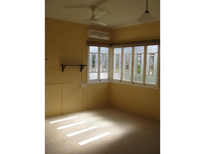 44 Bourke Street, Brassall QLD 4305