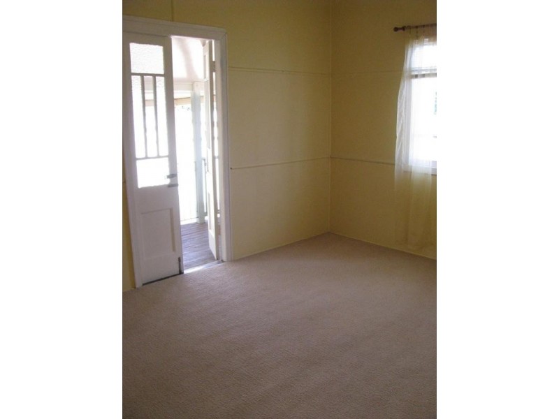 44 Bourke Street, Brassall QLD 4305