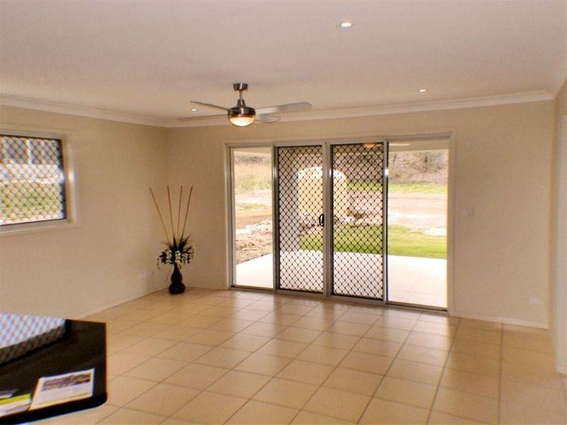 22 Piccadilly Court, Deebing Heights QLD 4306