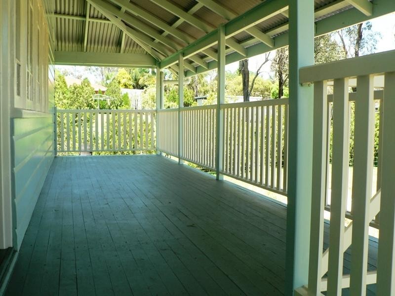 27 Ipswich Street, Harrisville QLD 4307