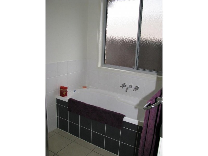 4 Kristy Court, Raceview QLD 4305