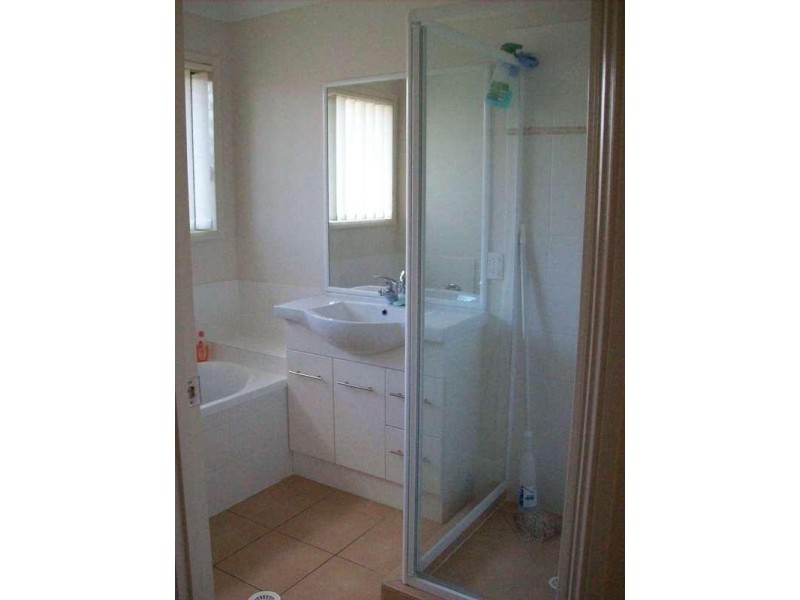 26 Bosswood Court, Yamanto QLD 4305