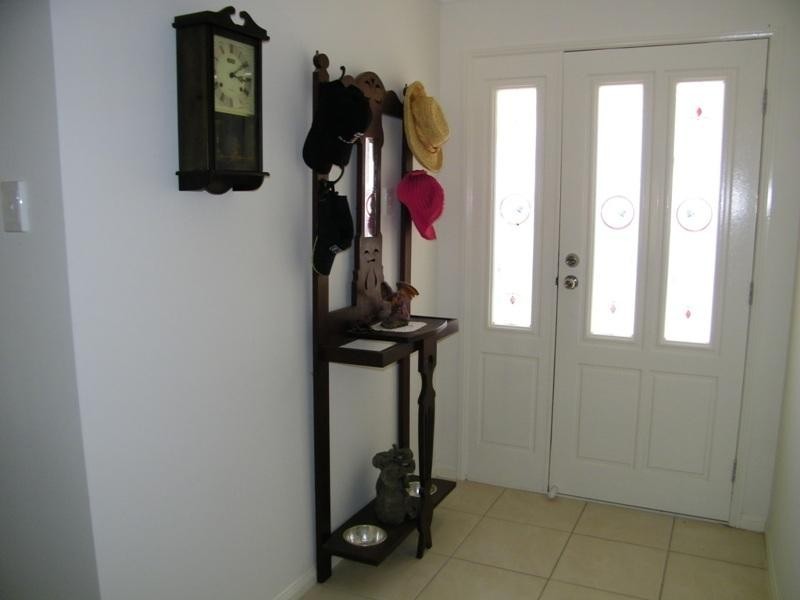 17 Benjamin Court, Yamanto QLD 4305