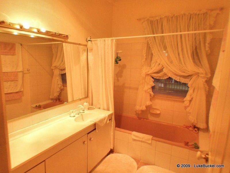 9 Cairns Road, Ebbw Vale QLD 4304