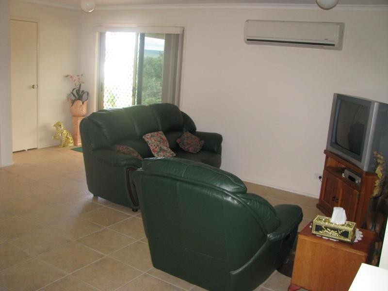 137 Lakes Drive, Laidley Heights QLD 4341