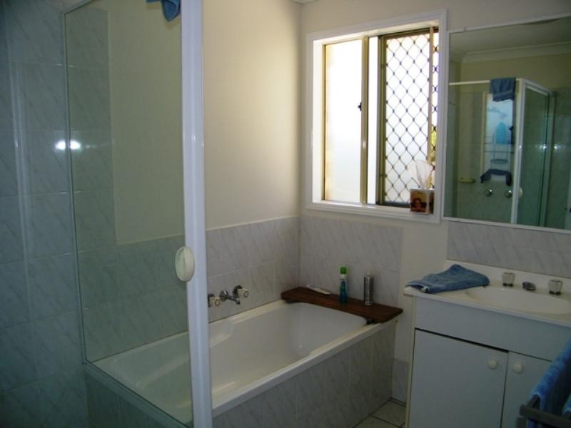 345 South Station Road, Raceview QLD 4305