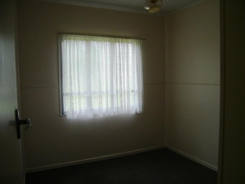 24 Leonard Street, Yamanto QLD 4305