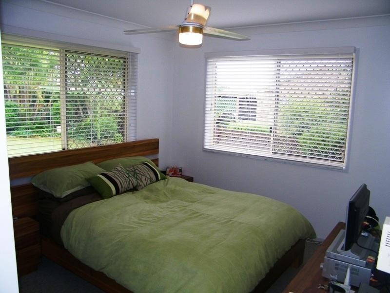 8 Mark Court, Raceview QLD 4305