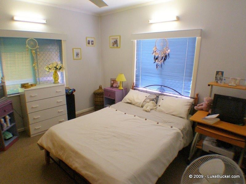 15 Larsen Street, Leichhardt QLD 4305