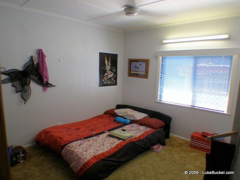 15 Larsen Street, Leichhardt QLD 4305