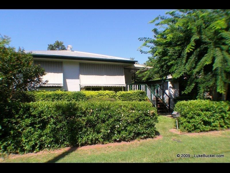 15 Larsen Street, Leichhardt QLD 4305