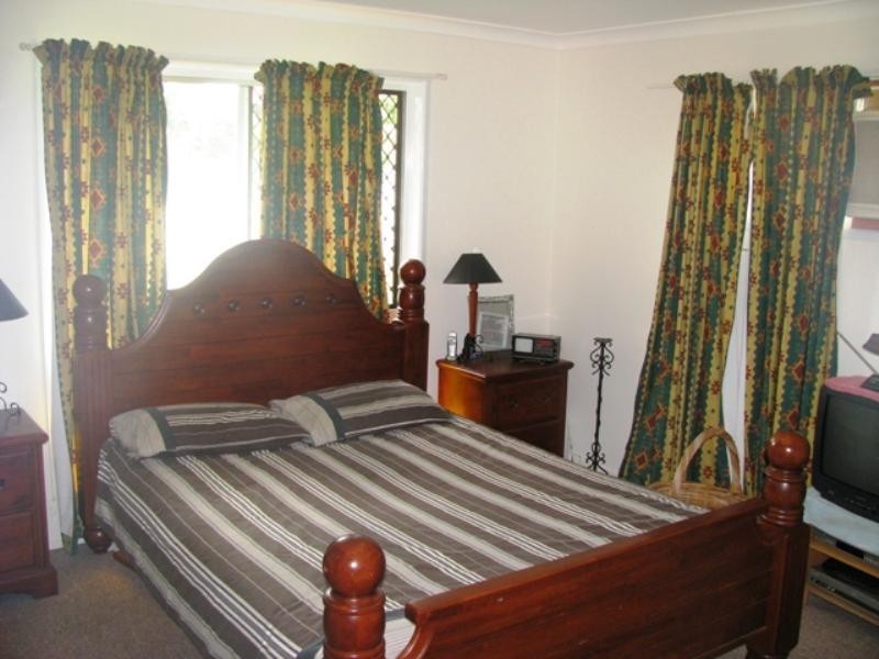 1 Douglas Street, Flinders View QLD 4305