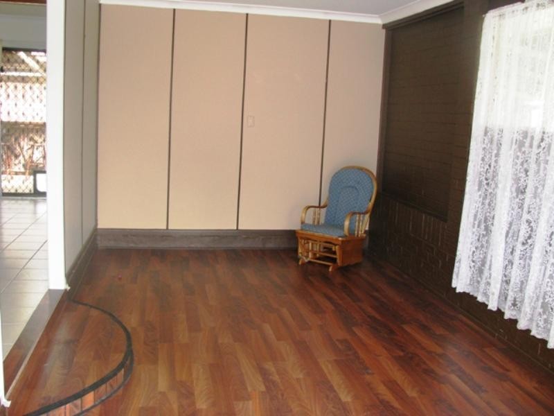 1 Douglas Street, Flinders View QLD 4305