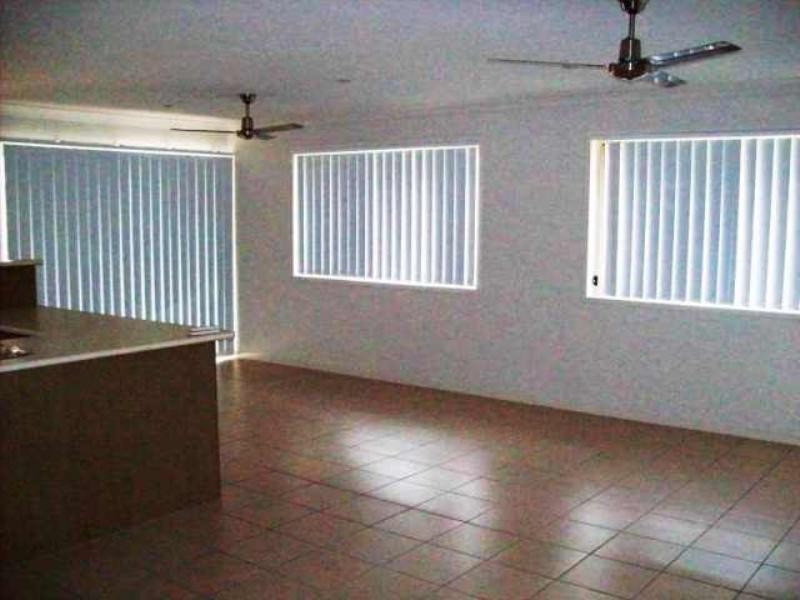 32 Westminster Crescent, Raceview QLD 4305