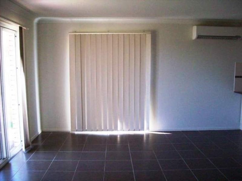 10 Windermere Street, Raceview QLD 4305