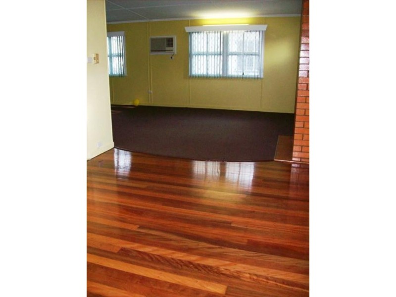 40 Raceview Street, Raceview QLD 4305