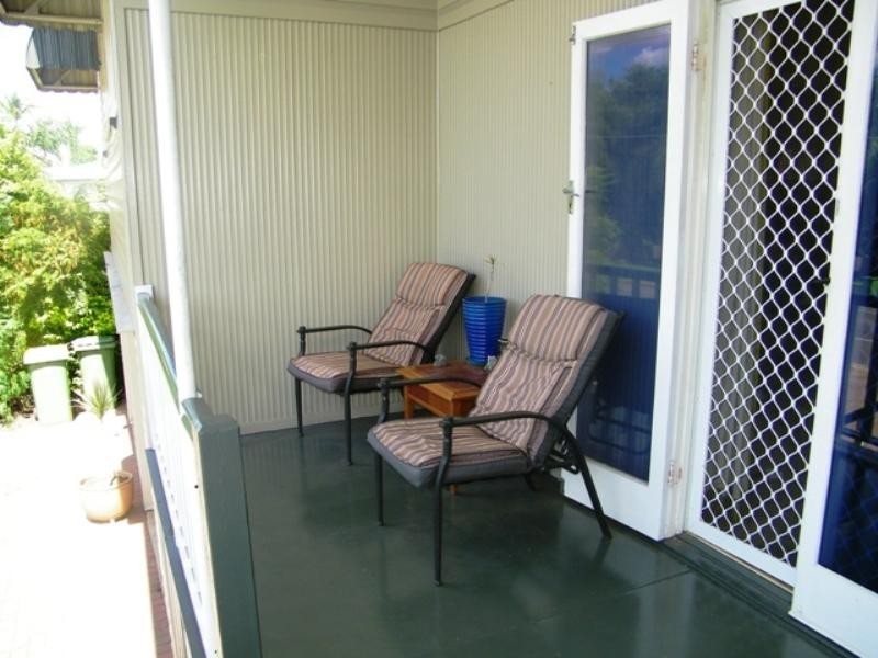 21 Raceview Street, Eastern Heights QLD 4305