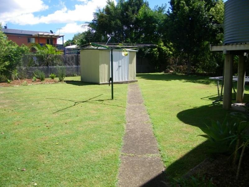 21 Raceview Street, Eastern Heights QLD 4305