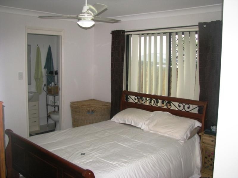 70 Anna Drive, Raceview QLD 4305