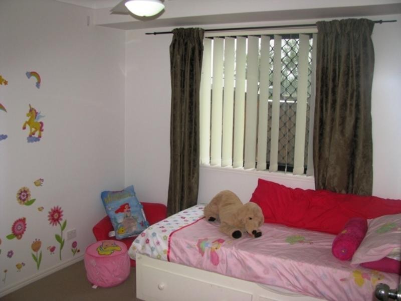 70 Anna Drive, Raceview QLD 4305