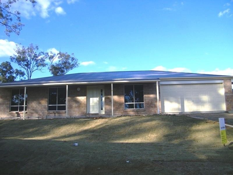 17 Figtree Court, Yamanto QLD 4305