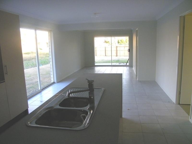 22 Waratah Court, Yamanto QLD 4305