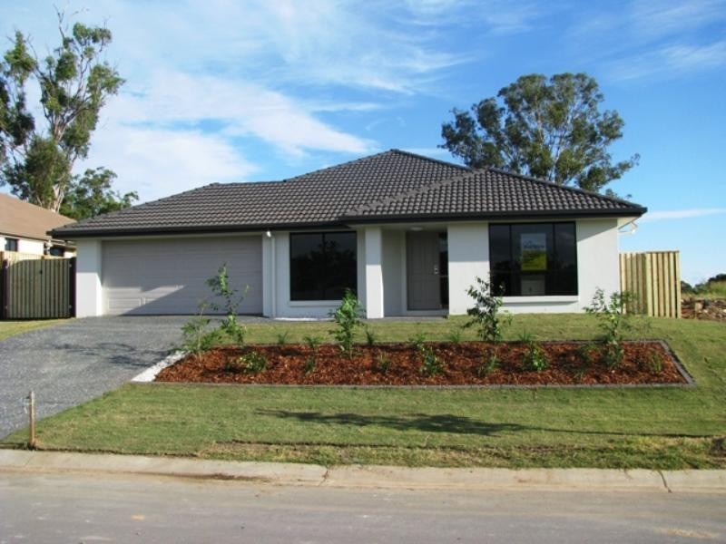28 Eric Drive, Blackstone QLD 4304