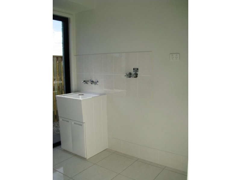 28 Eric Drive, Blackstone QLD 4304