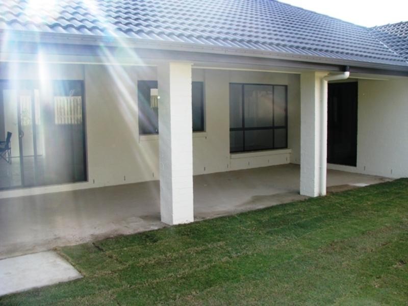 28 Eric Drive, Blackstone QLD 4304