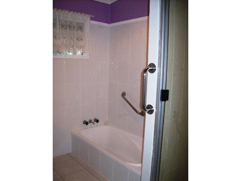 40 Raceview Street, Raceview QLD 4305