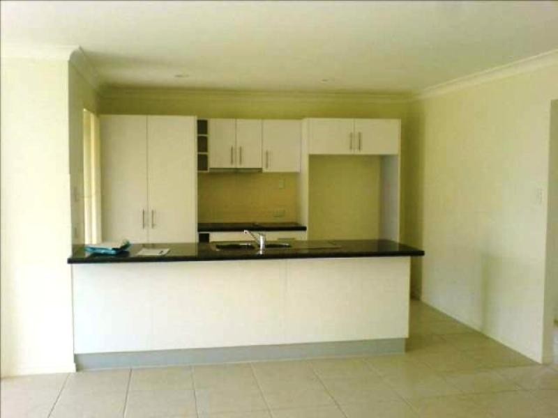 3 Benjamin Court, Yamanto QLD 4305