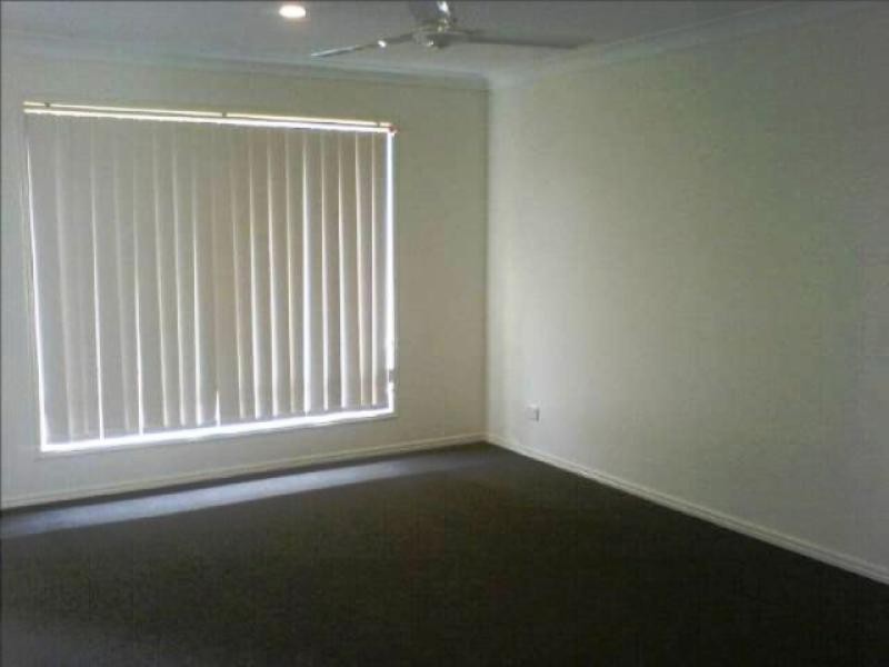 3 Benjamin Court, Yamanto QLD 4305