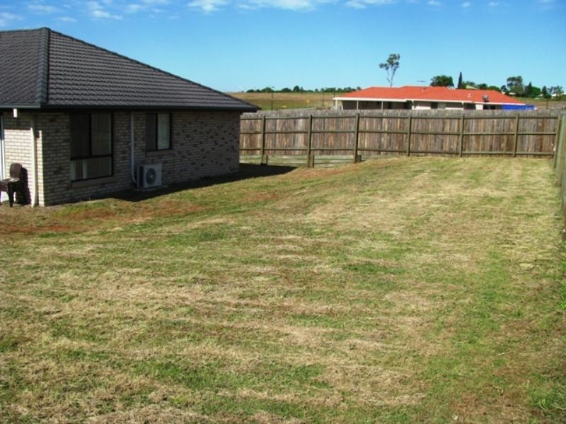 65 Sarah Drive, Yamanto QLD 4305