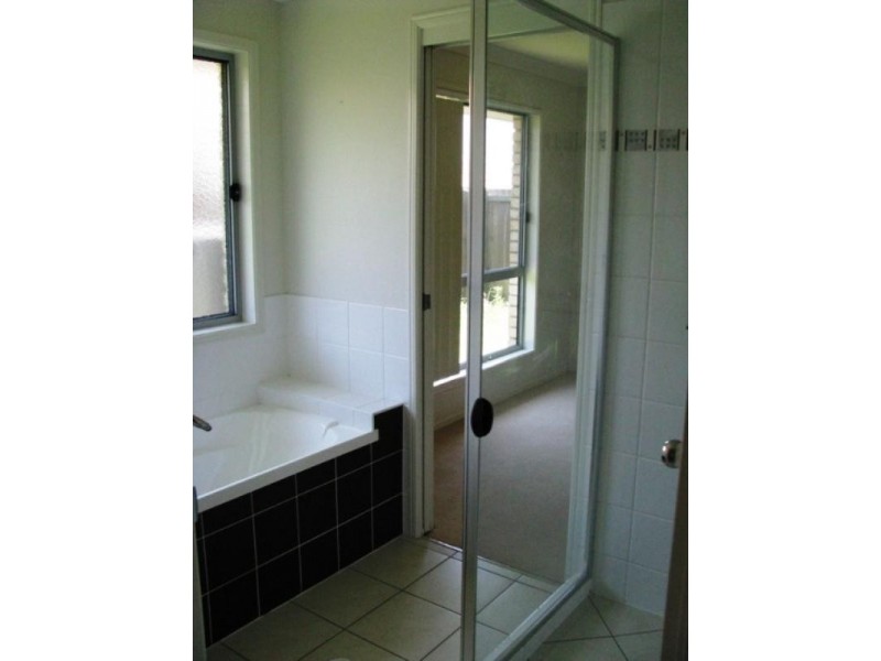 9 Kristy Court, Raceview QLD 4305