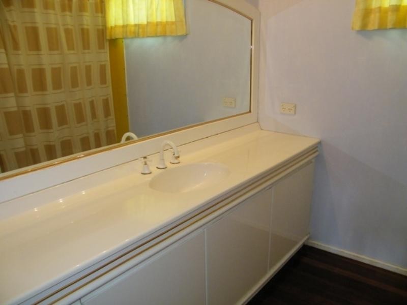 12A McGill Street, Raceview QLD 4305