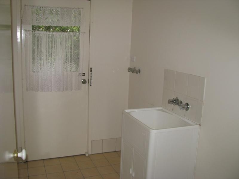 5 Dewhurst Crescent, Raceview QLD 4305