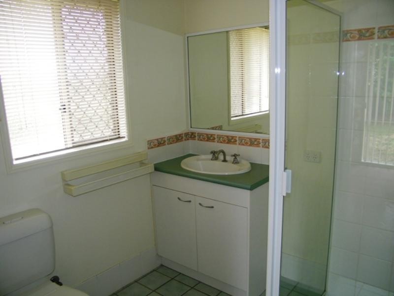 6 Drayton Place, Yamanto QLD 4305