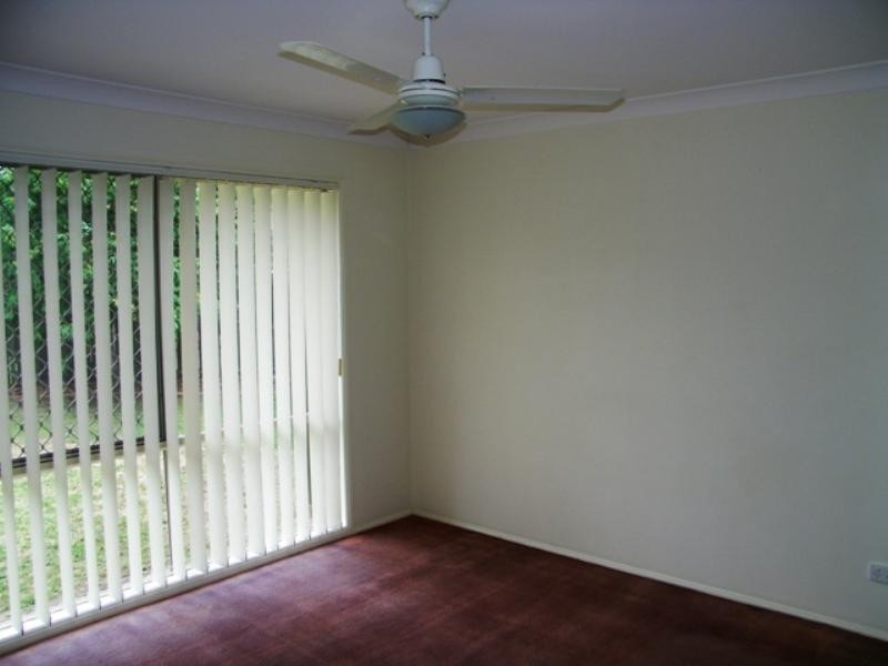 6 Drayton Place, Yamanto QLD 4305