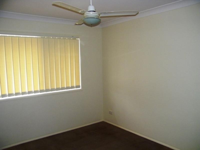 6 Drayton Place, Yamanto QLD 4305