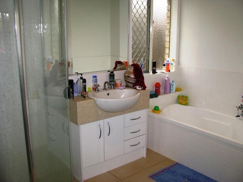 9 Sarah Place, Raceview QLD 4305