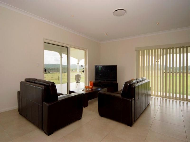 26-72 Winks Road, Peak Crossing QLD 4306