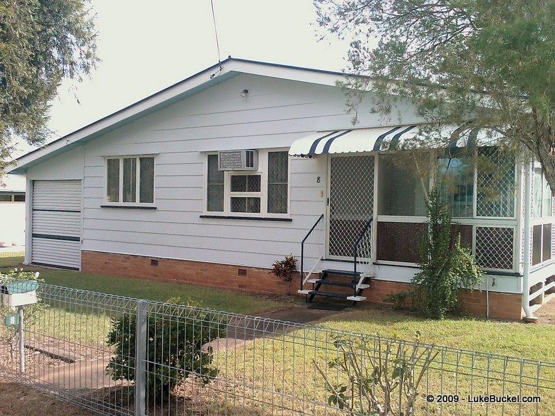 8 Watsonia Drive, Leichhardt QLD 4305