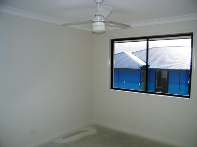 6 Eric Drive, Blackstone QLD 4304